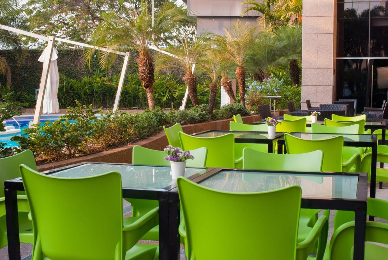 Hesperia Wtc Valencia Hotel Exterior foto
